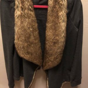 Blue cardigan with fur